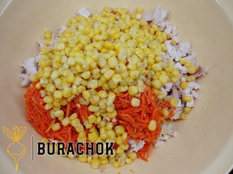 Салат з корейською морквою та крабовими паличками
