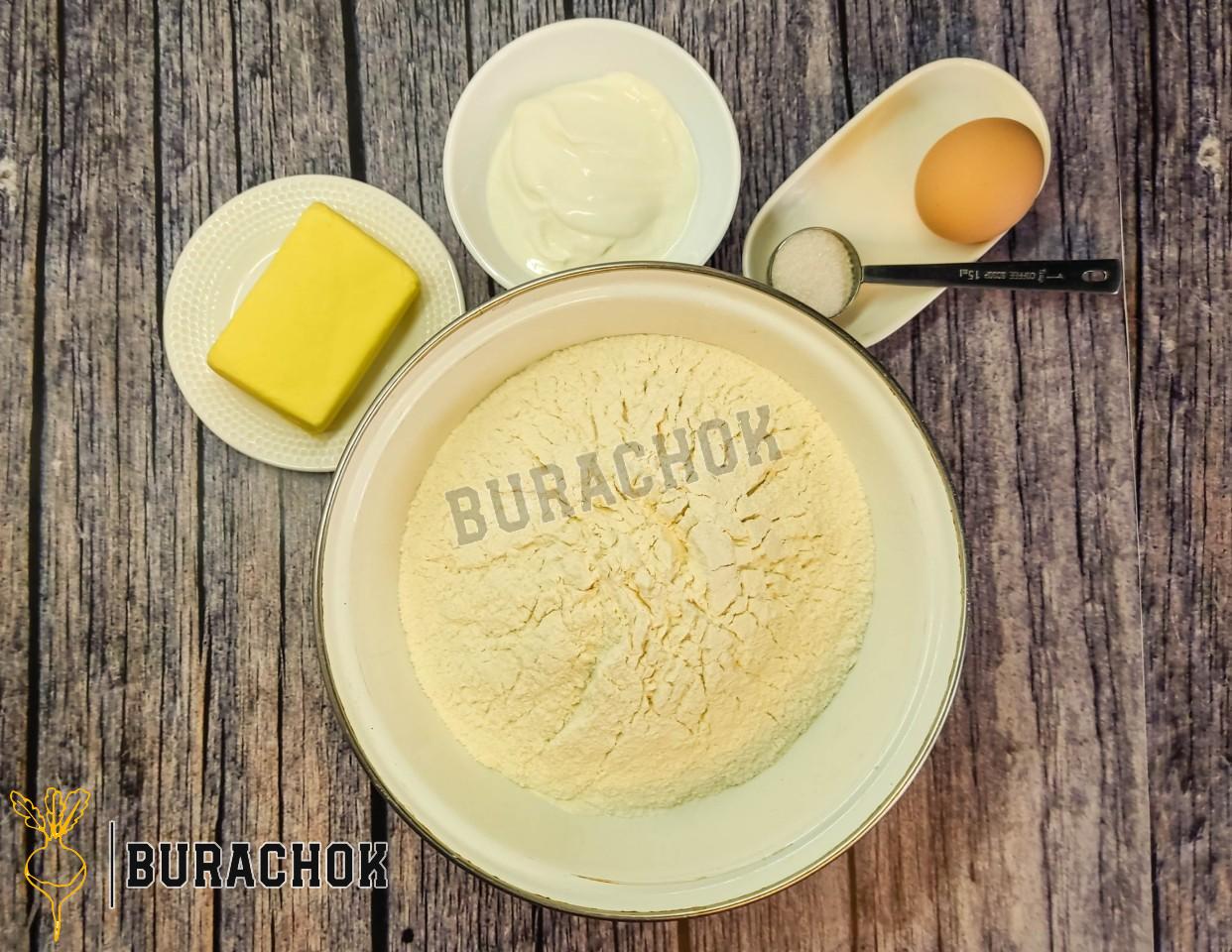 Торт Монастирська хата з вишнею