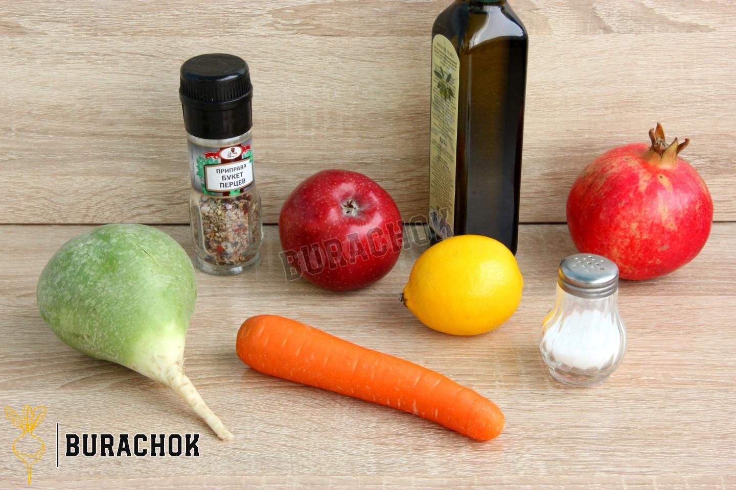 Простий салат з зеленої редьки з морквою