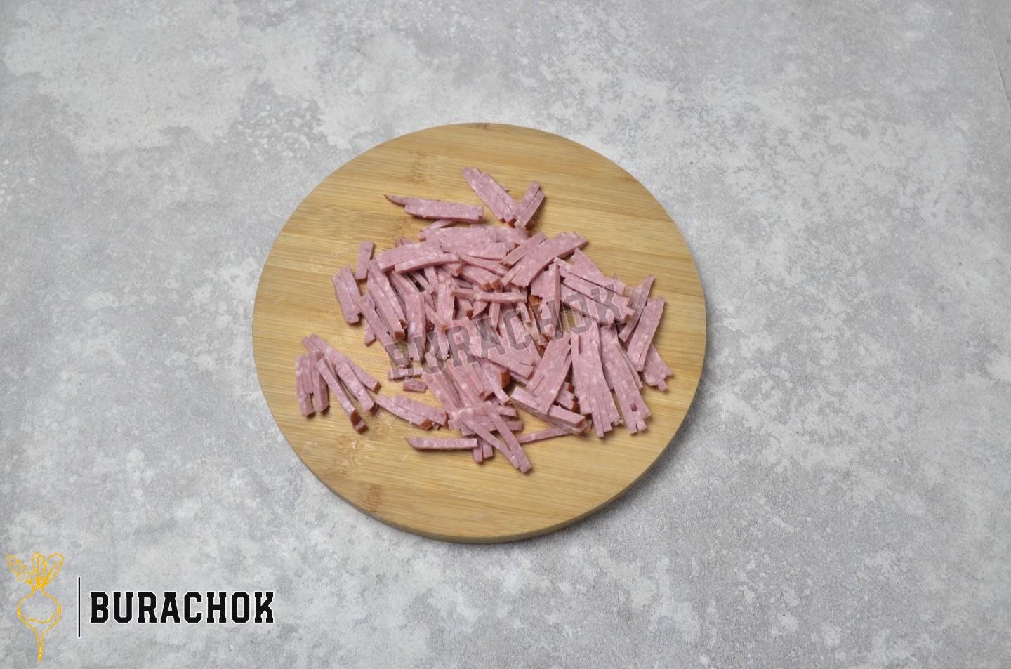 Салат з корейською морквою та сухариками