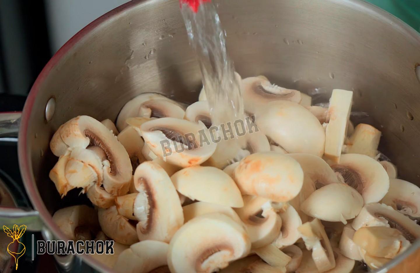 Закуска з шампіньйонів з морквою