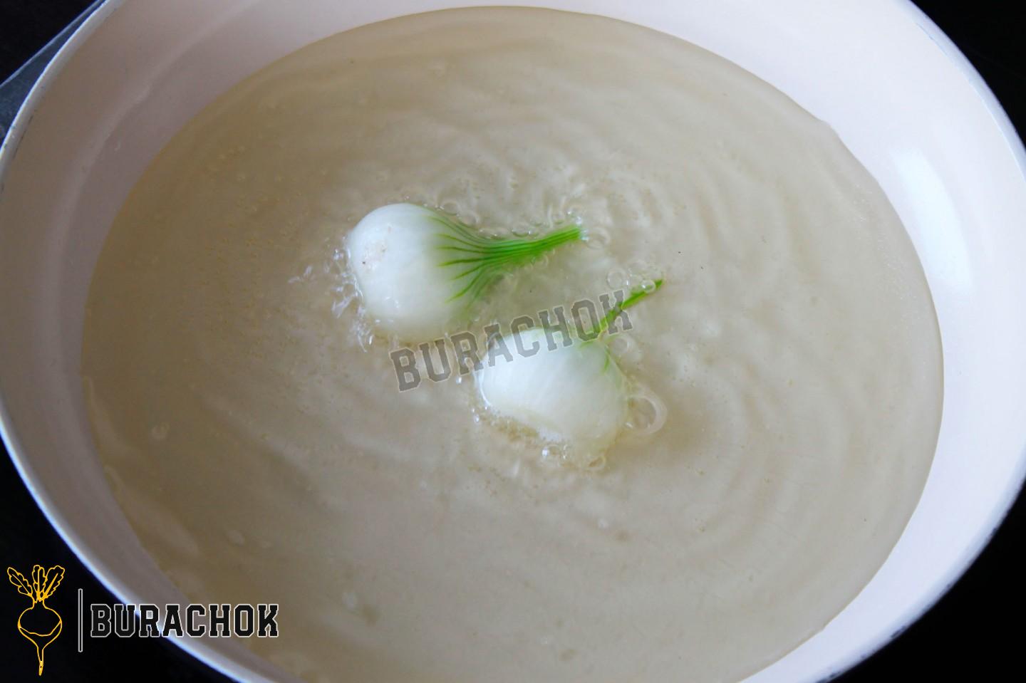 Хе з курки по-корейськи з морквою та цибулею
