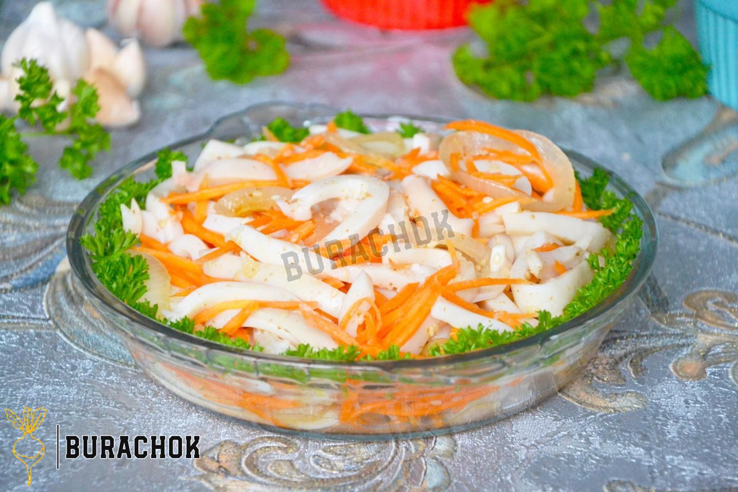 Кальмари по-корейськи з маринованою морквою