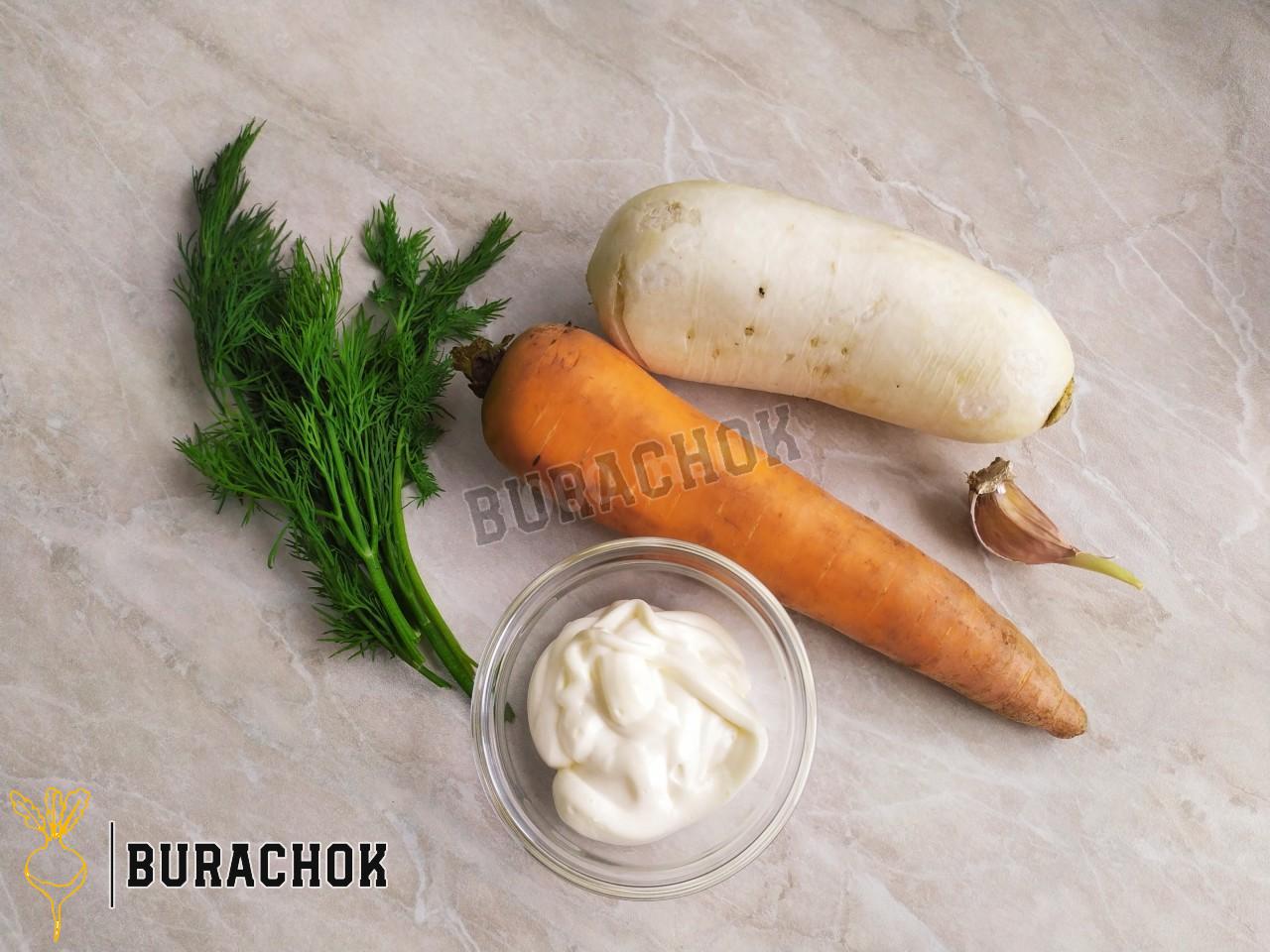 Салат з редькою та морквою