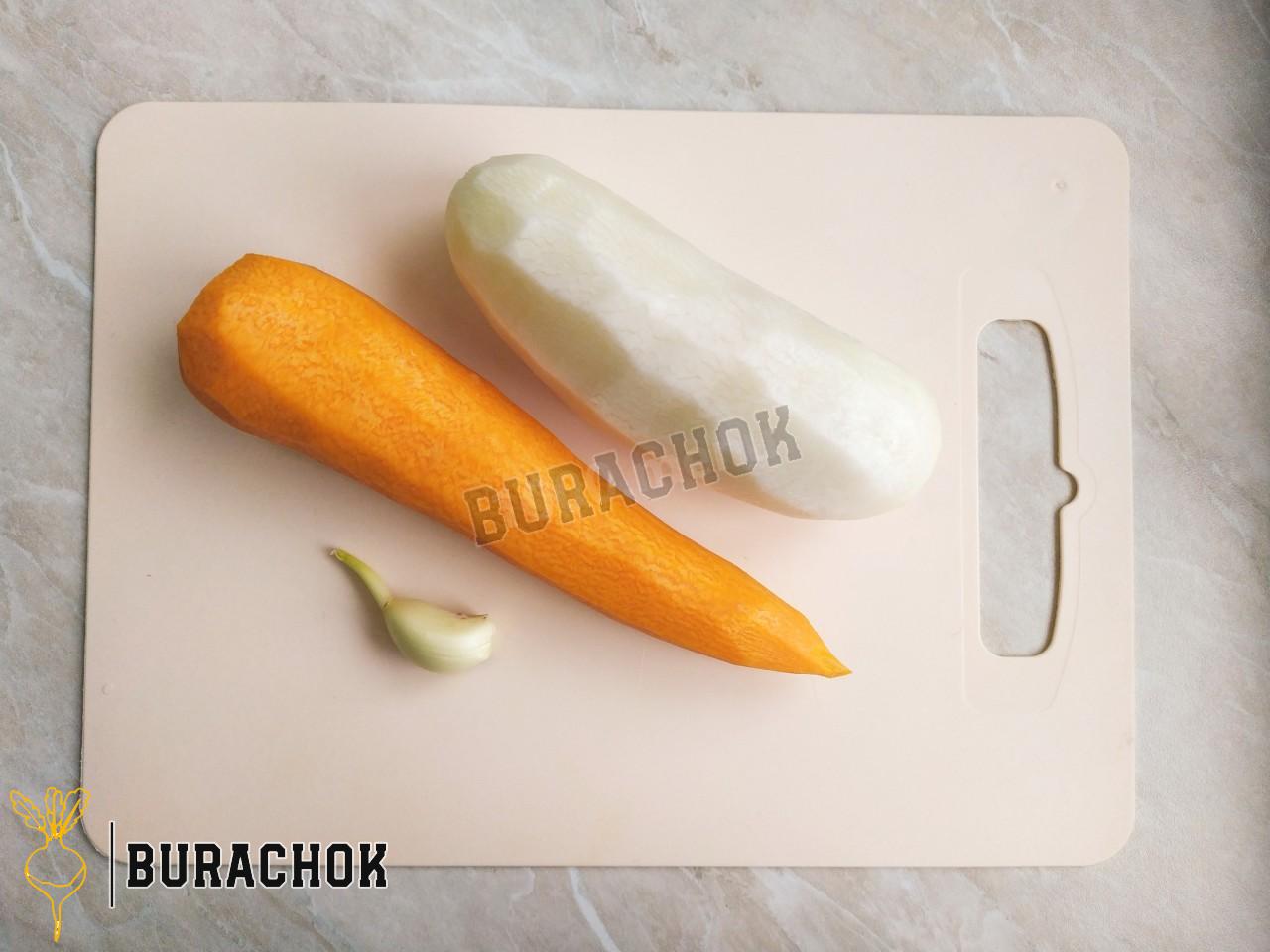 Салат з редькою та морквою