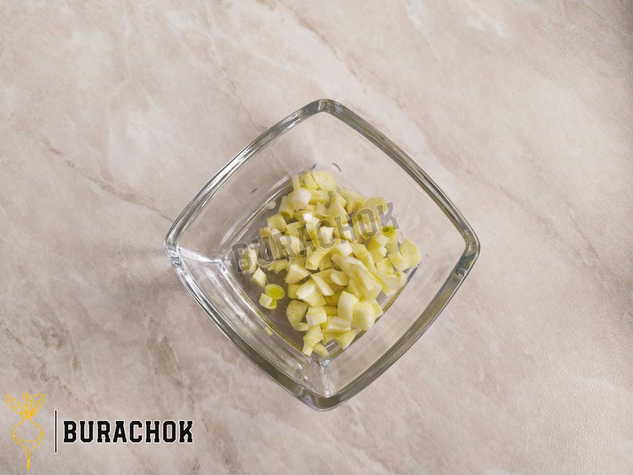 Салат з редькою та морквою