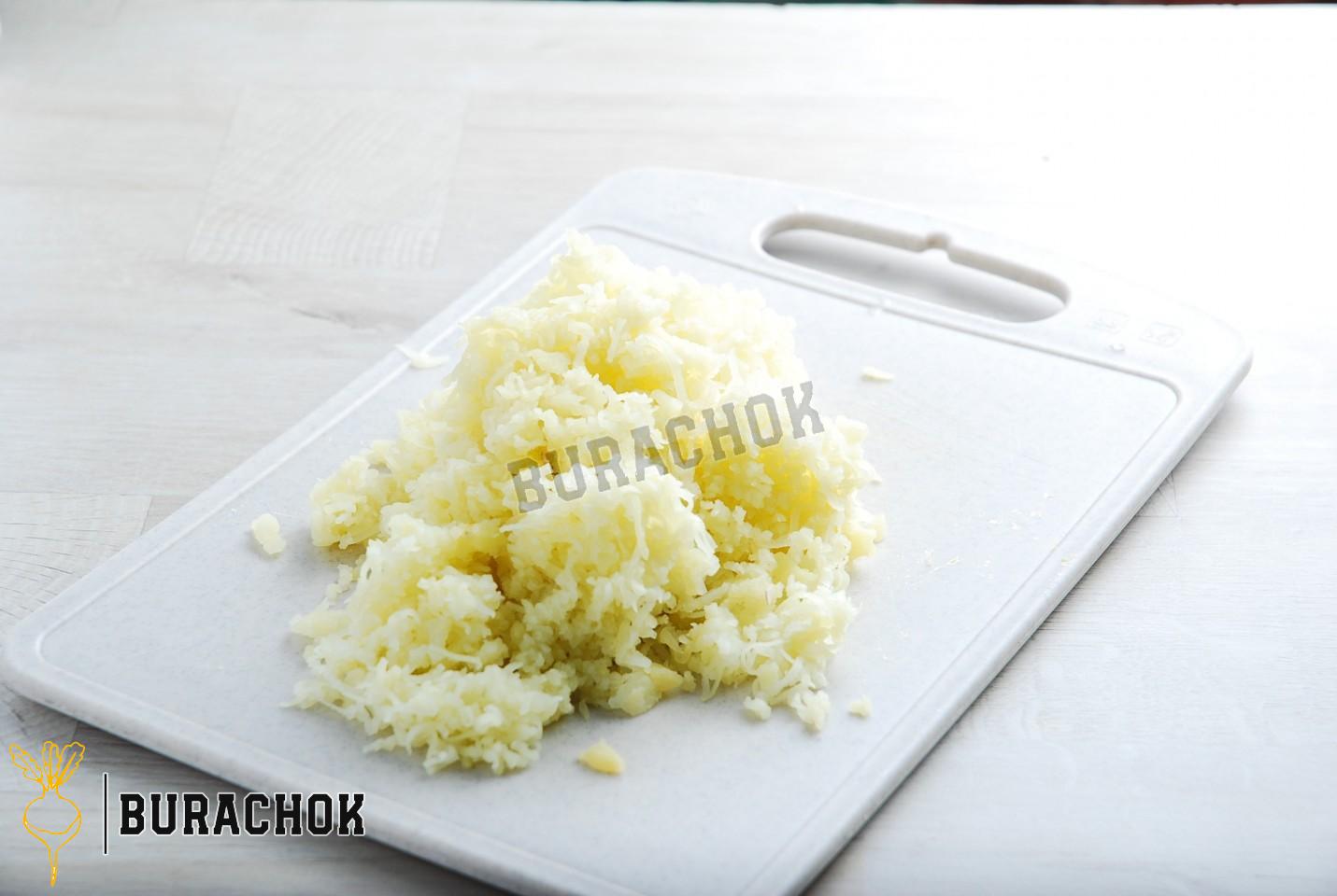 Овочевий салат: буряк, картопля, морква.