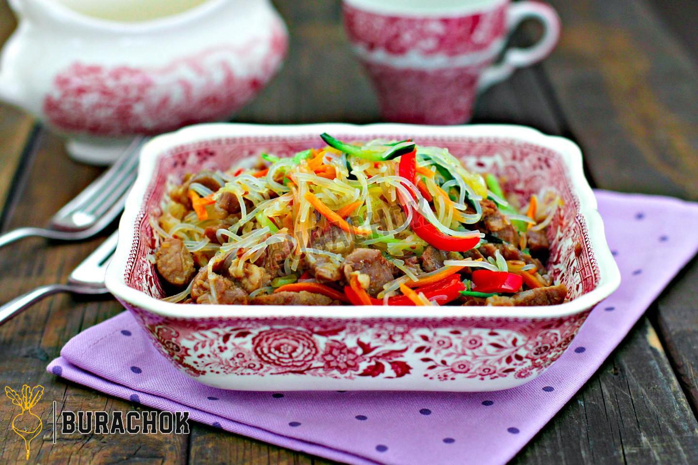 Фунчоза з м'ясом свинини та овочами