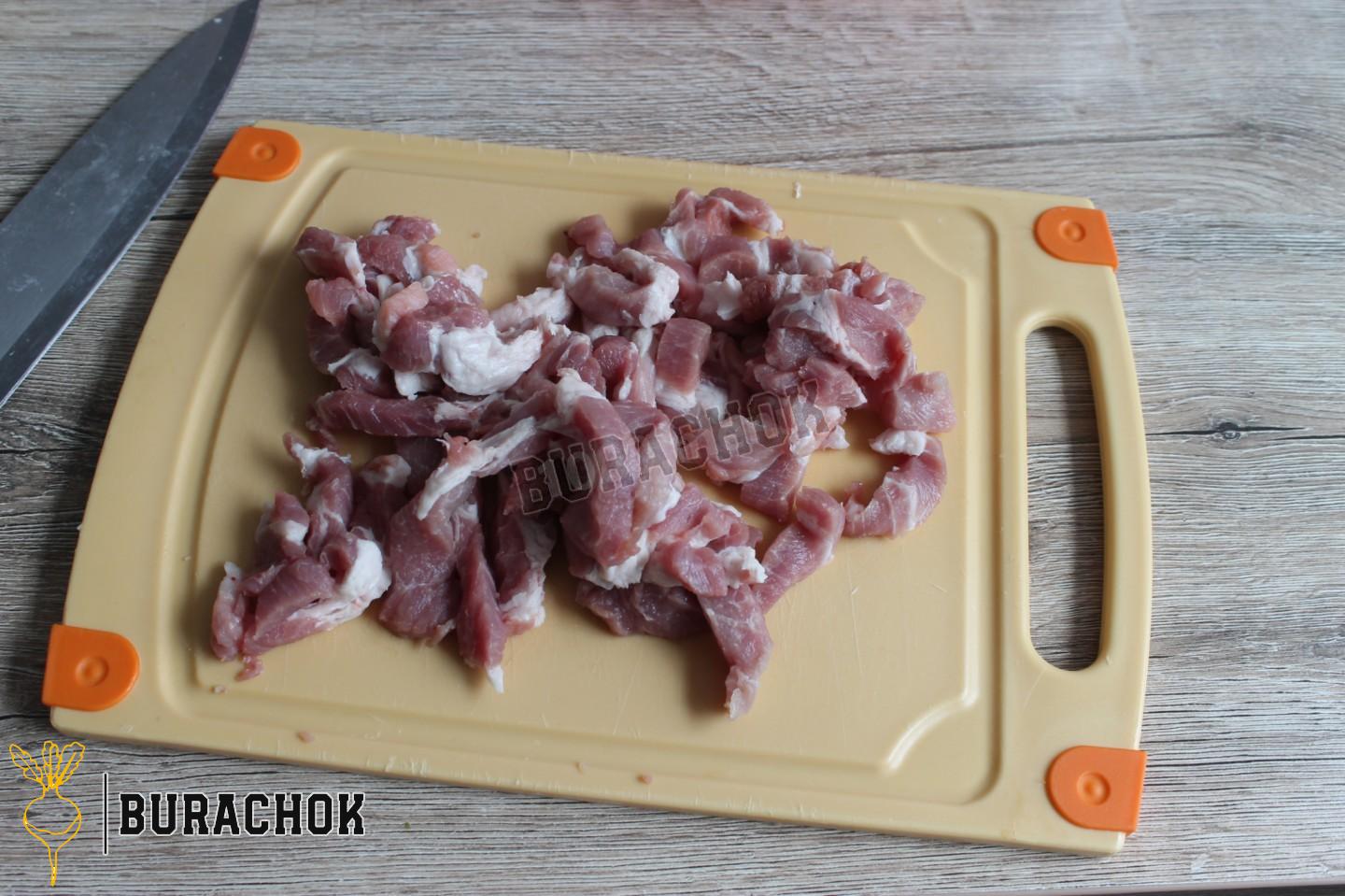 Фунчоза з м'ясом свинини та овочами