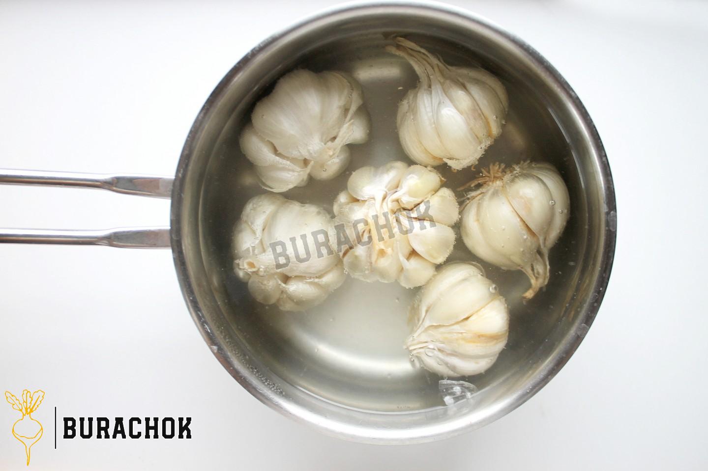 Маринований часник з буряком