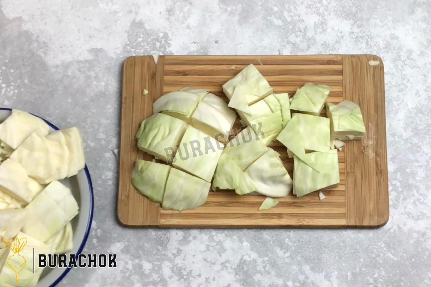Капуста з буряком та часником швидкого приготування