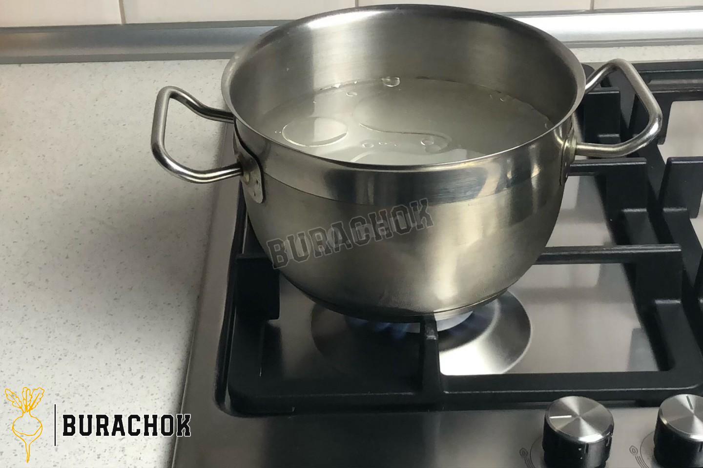 Капуста з буряком та часником швидкого приготування