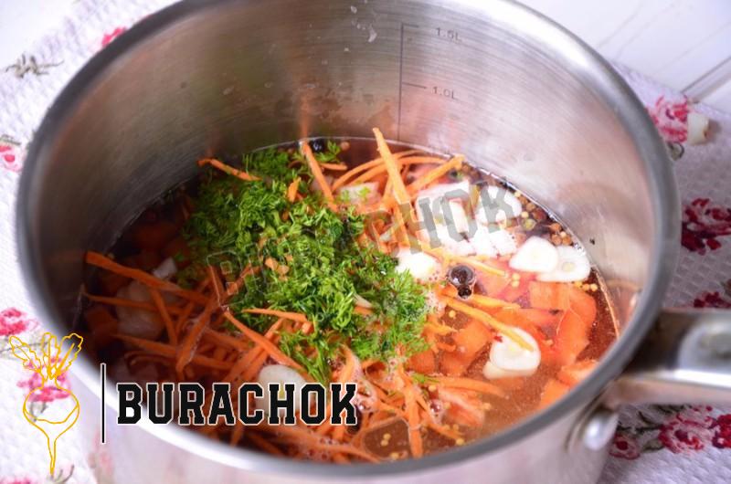 Мариновані шампіньйони з овочами