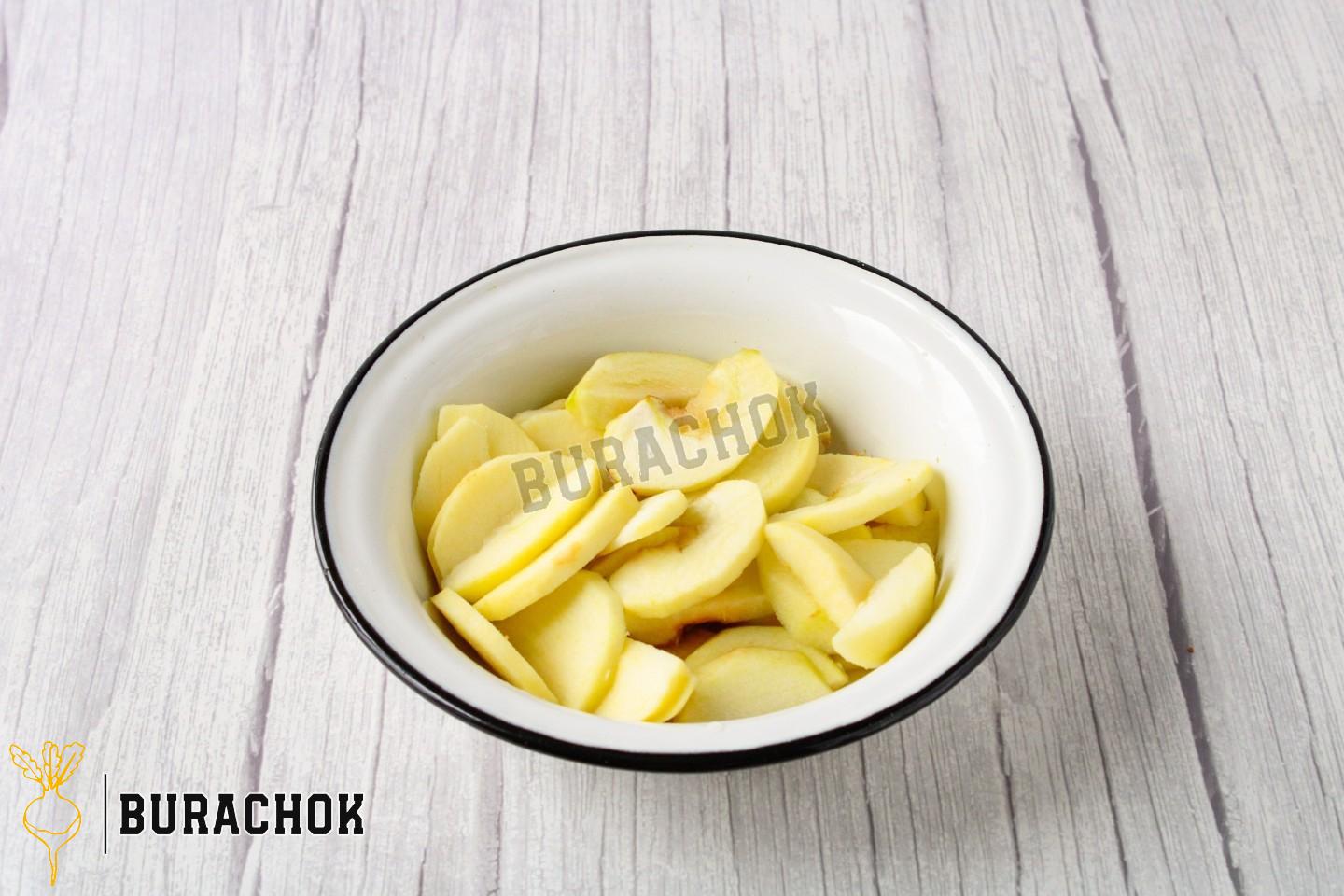 Пісочний яблучний пиріг