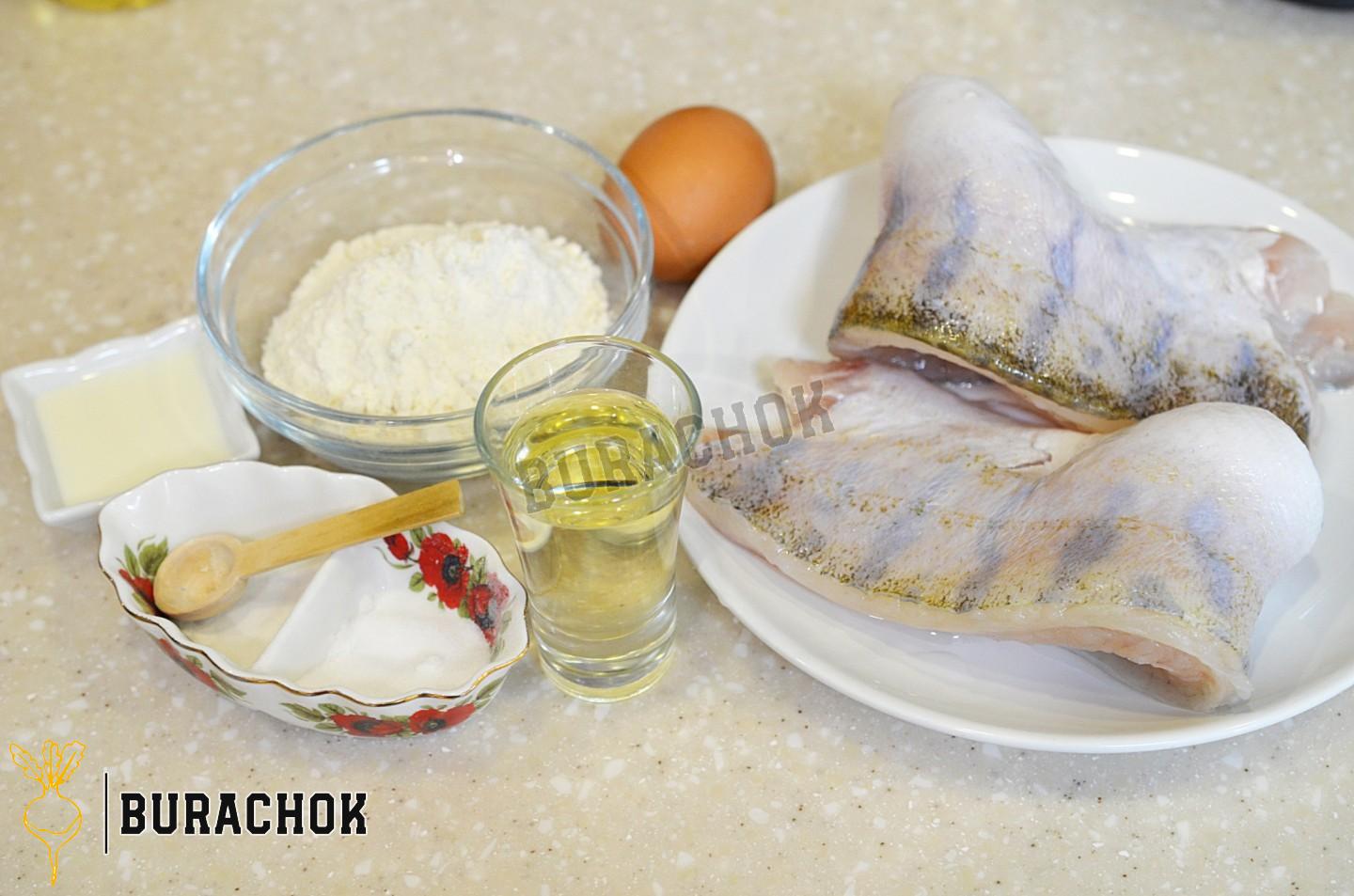 Риба в клярі на сковороді