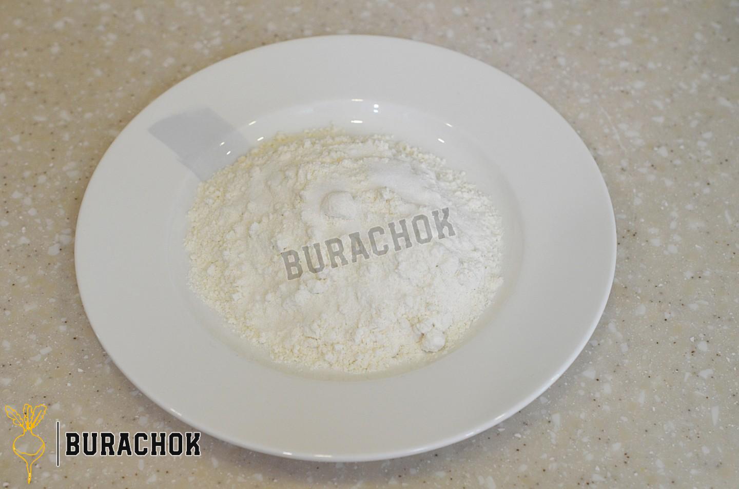 Риба в клярі на сковороді