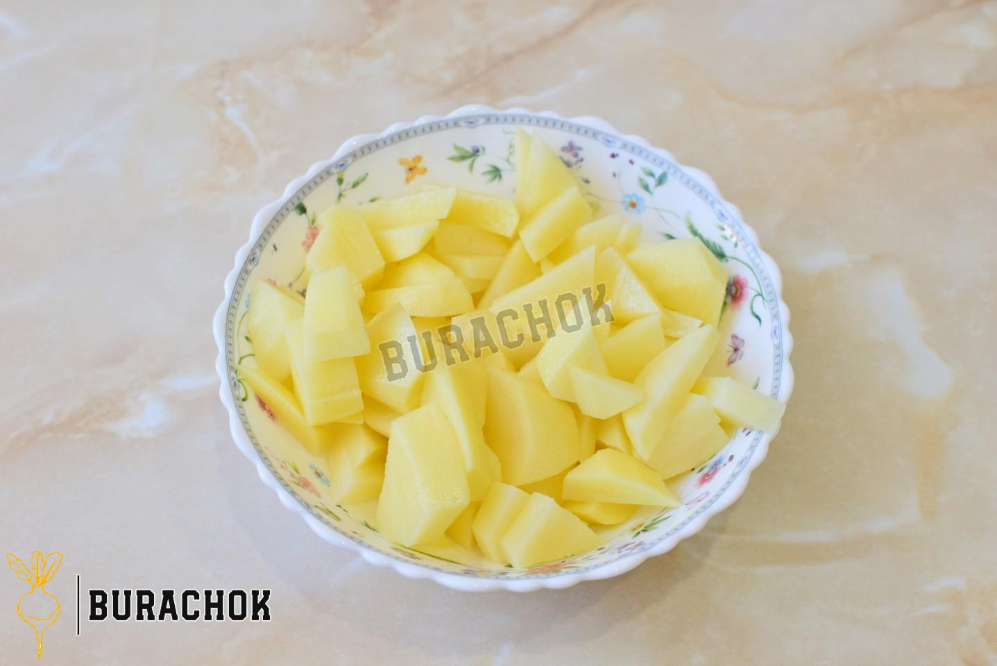 Щавлевий борщ з яйцем
