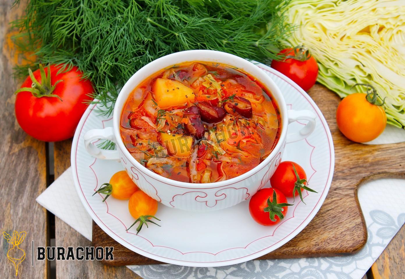 Пісний борщ з квасолею