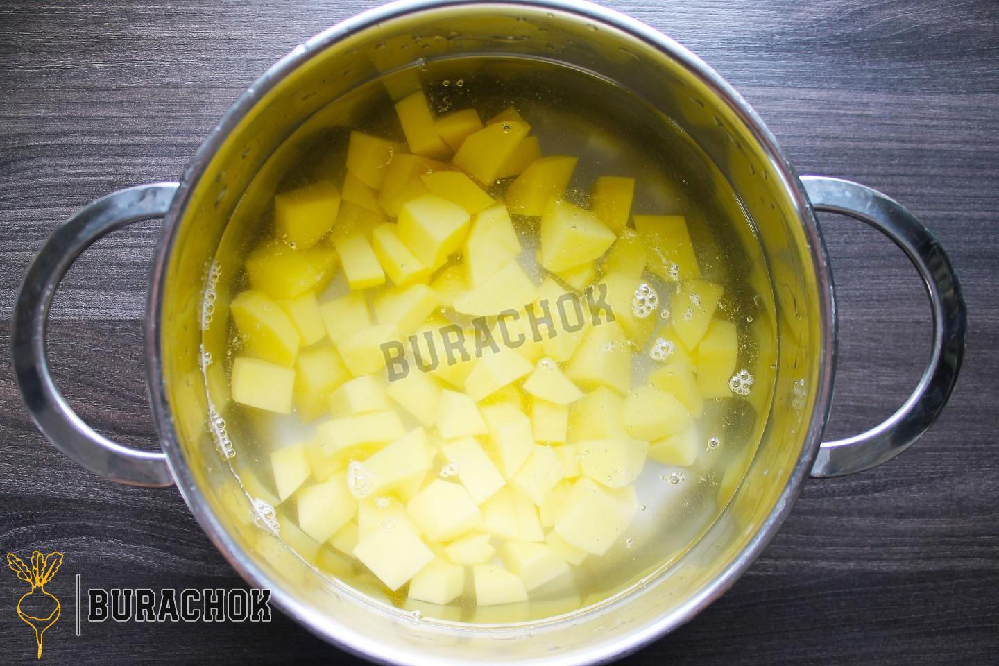 Пісний борщ з квасолею