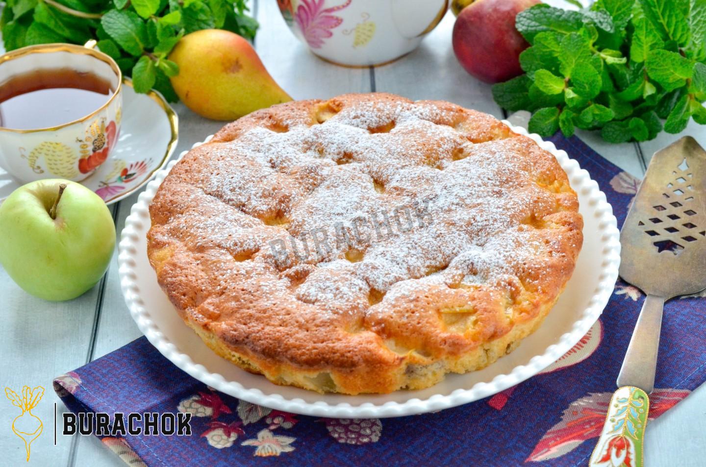 Шарлотка з яблуками та грушами в духовці